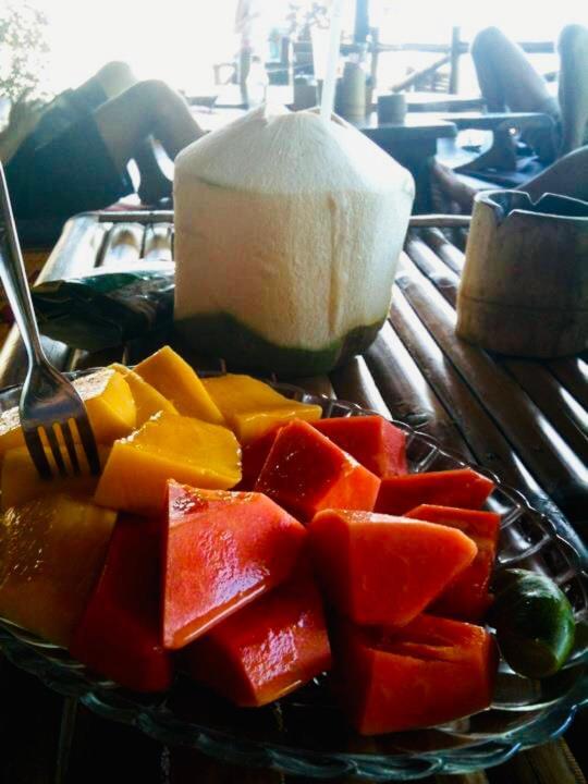 Bambu Huts 호텔 반 타이 외부 사진