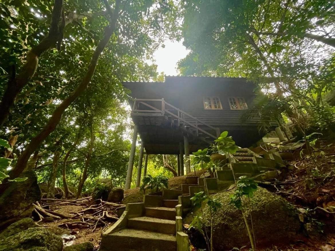 Bambu Huts 호텔 반 타이 외부 사진